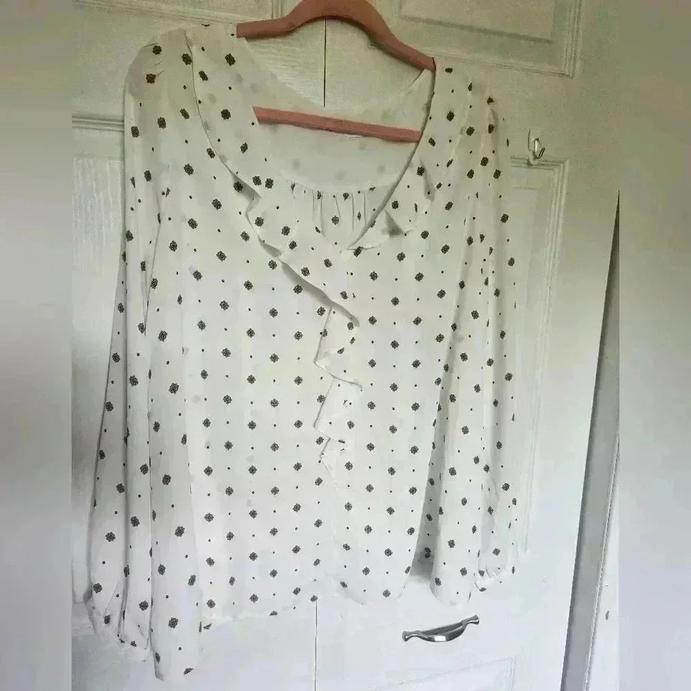 Reitmans Sheer Ruffle Blouse | Size 2x | Soft Feminine Work Top - Picture 10 of 12